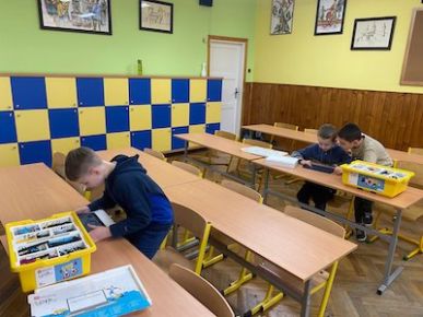 317468078 1343142716437004 1905674683007690775 n